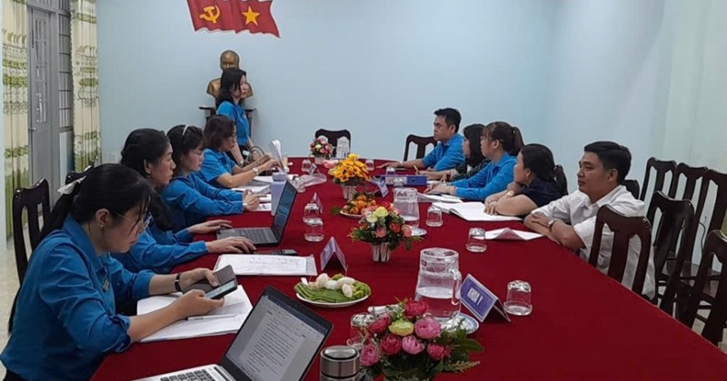 Vĩnh Long: Liên đoàn Lao động ký thỏa thuận chuyển đổi số, tăng đối thoại và chăm lo cho người lao động