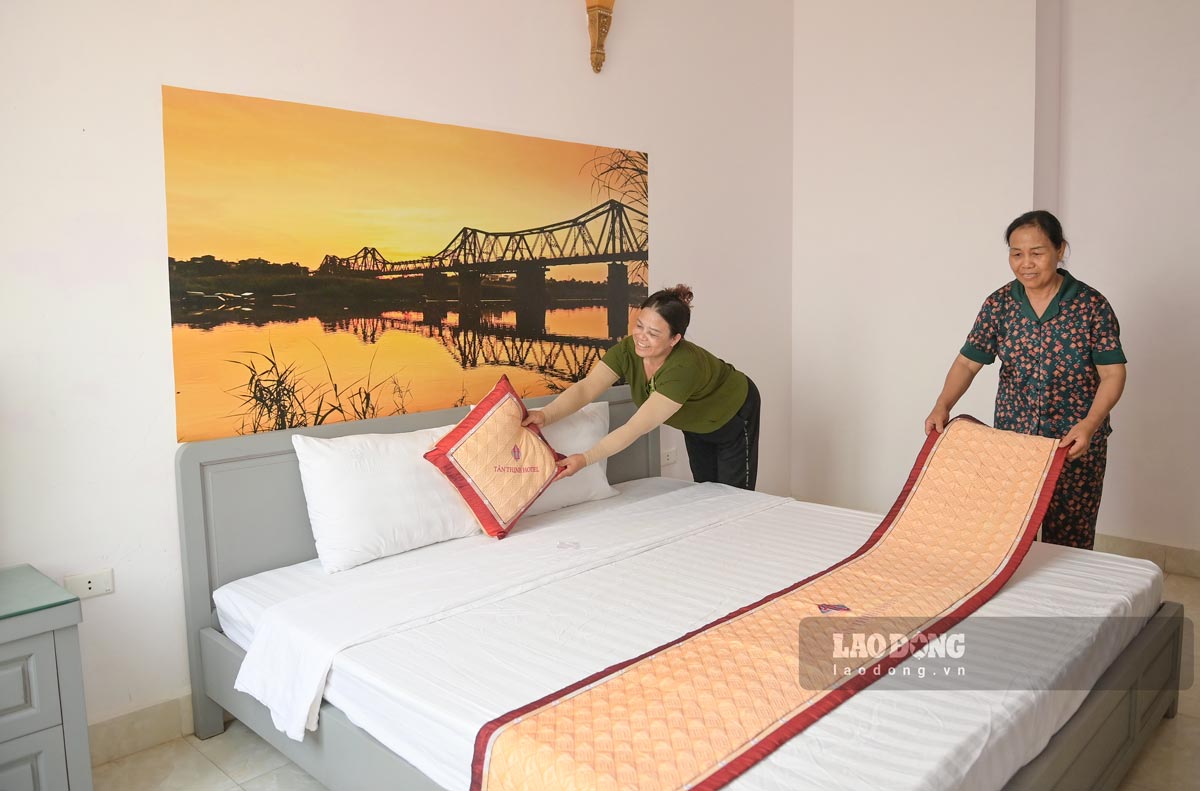Many guesthouses and hotels equip rooms ready for the 2026 sea tourism season. Photo: Luong Ha