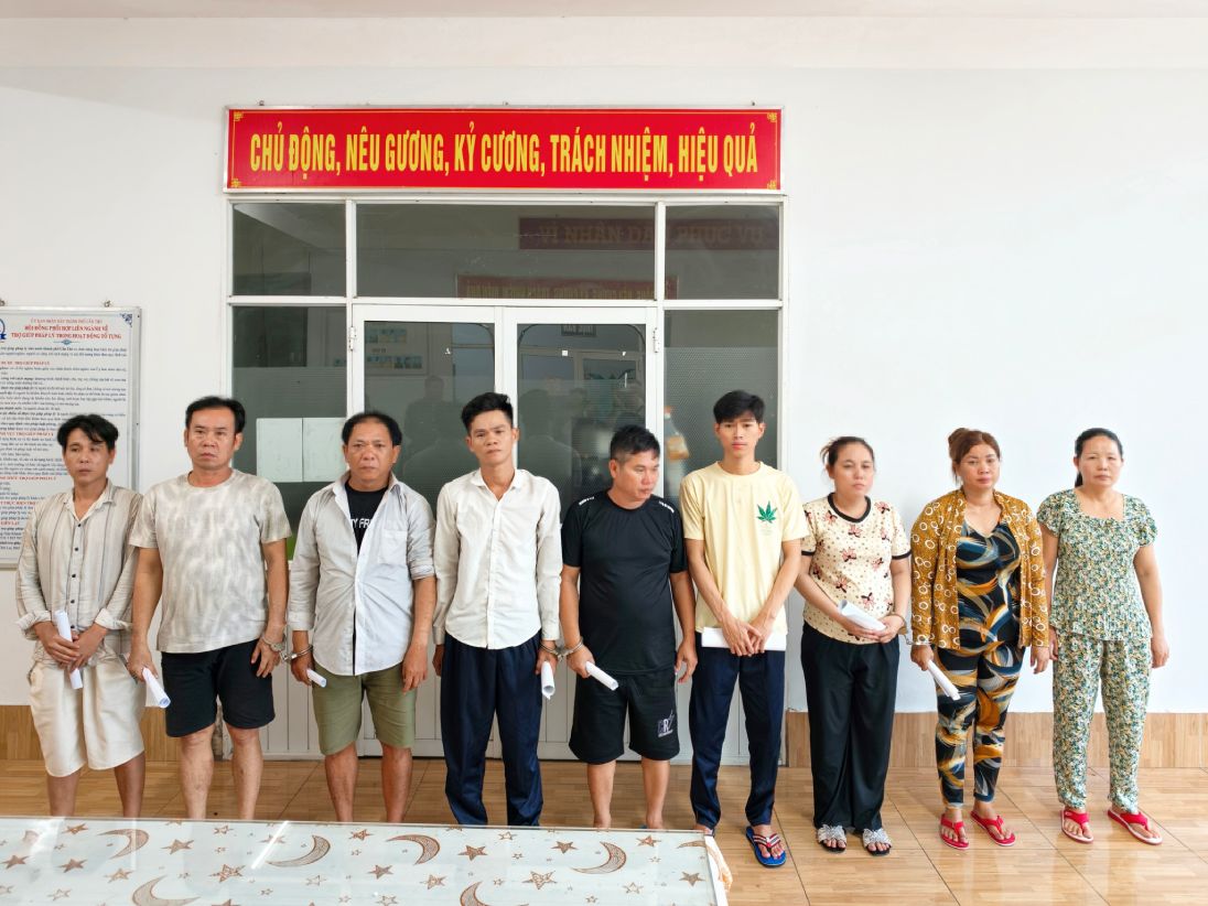 9 bị can liên quan đến hành vi cướp giật tài sản bị bắt giữ. Ảnh: Công an Cần Thơ