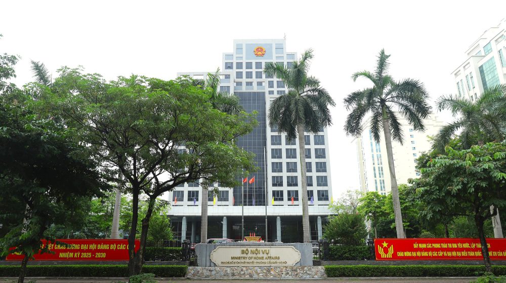 Bộ Nội vụ khẩn được giao hoàn thiện quy định về tổ chức hoạt động của thôn, tổ dân phố và một số chế độ, chính sách đối với người hoạt động không chuyên trách ở thôn, tổ dân phố. Ảnh: Bộ Nội vụ