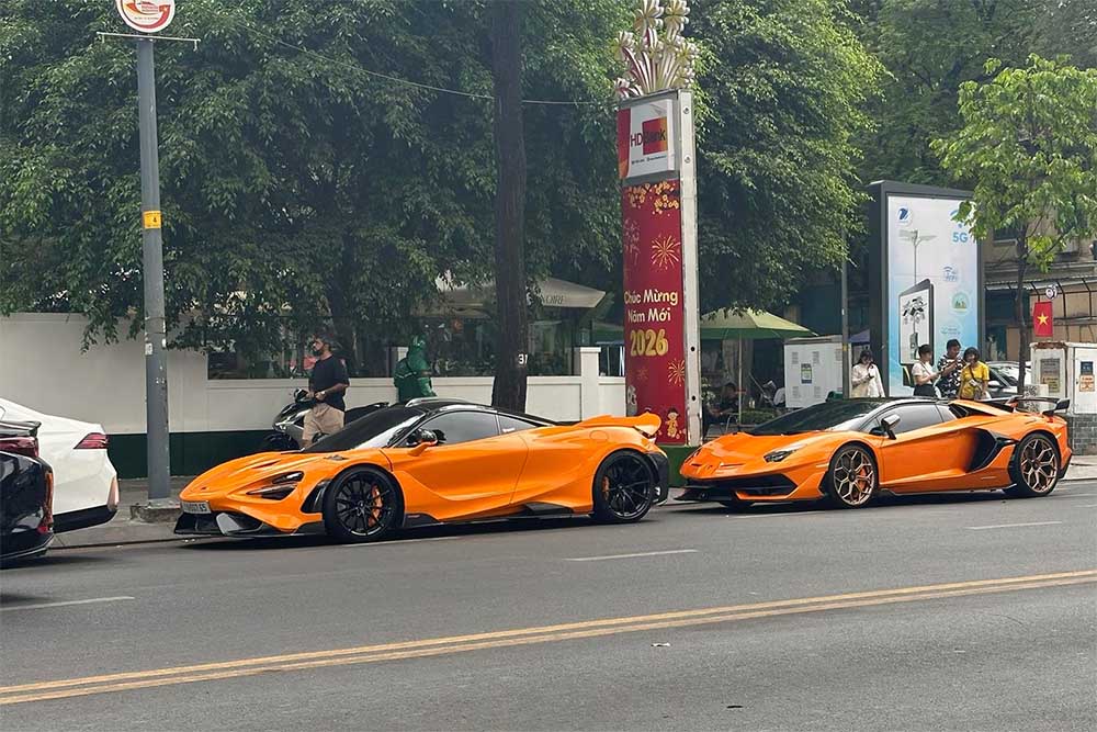Series of high-performance supercars appear in Ho Chi Minh City. Photo: Huy Pham