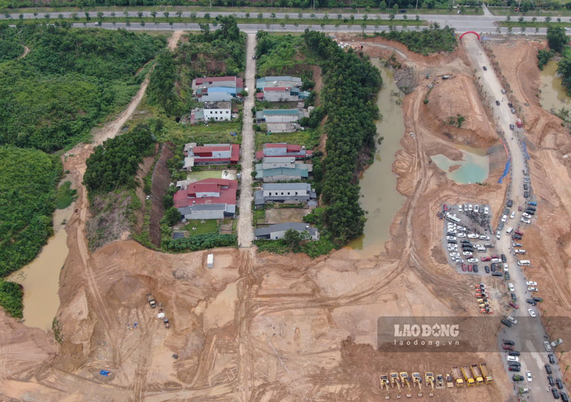 Dự án xây dựng Khu công nghiệp Trấn Yên giai đoạn I, với tổng mức đầu tư hơn 2.184 tỉ đồng.