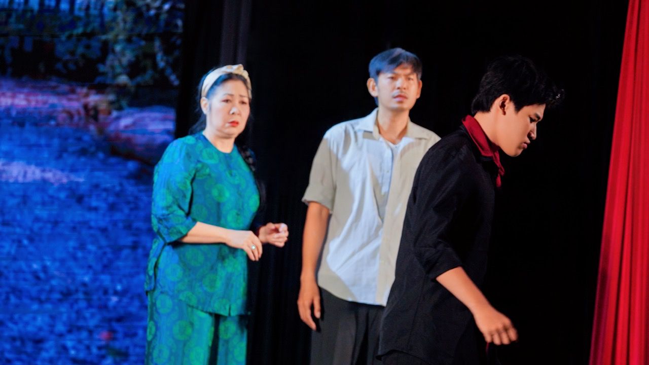Các nghệ sĩ tham gia vở diễn. Ảnh: Sân khấu.