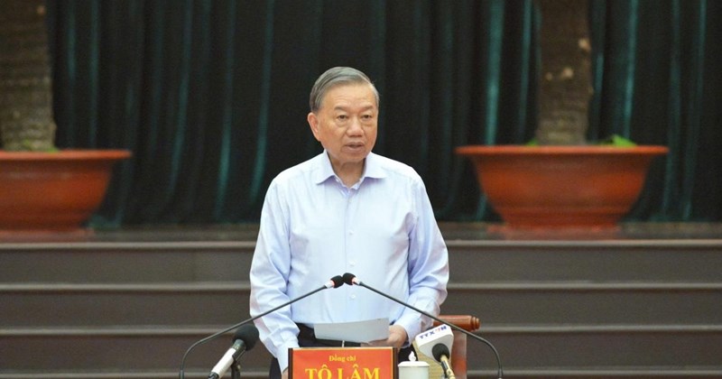 Chủ tịch Tô Lâm trao đổi về xe buýt miễn phí tại TP.HCM