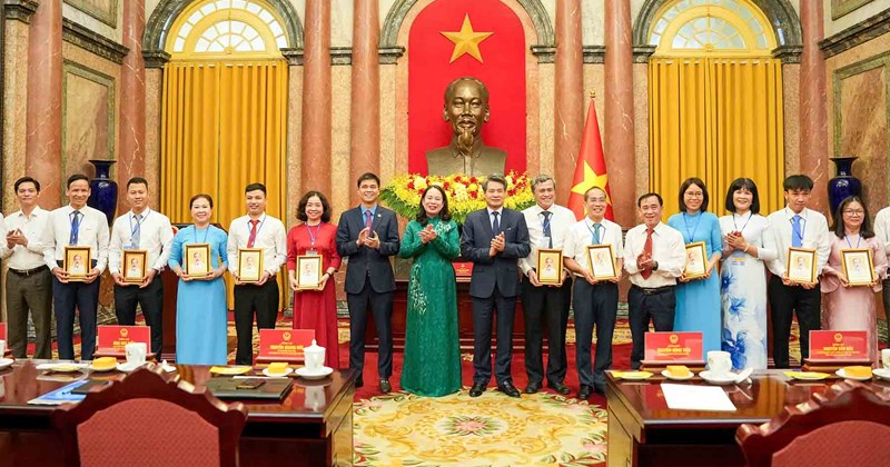 101 outstanding grassroots trade union presidents meet with Vice President