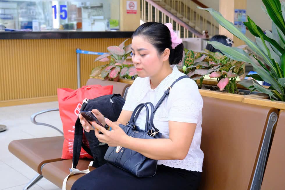 People complete their complete and economical Giỗ Tổ holiday thanks to free buses