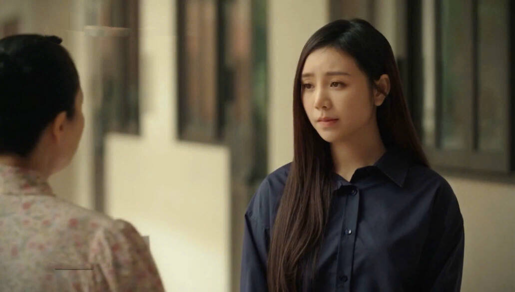 Thuong realizes that she has been too imposing and heartless. Photo: VFC