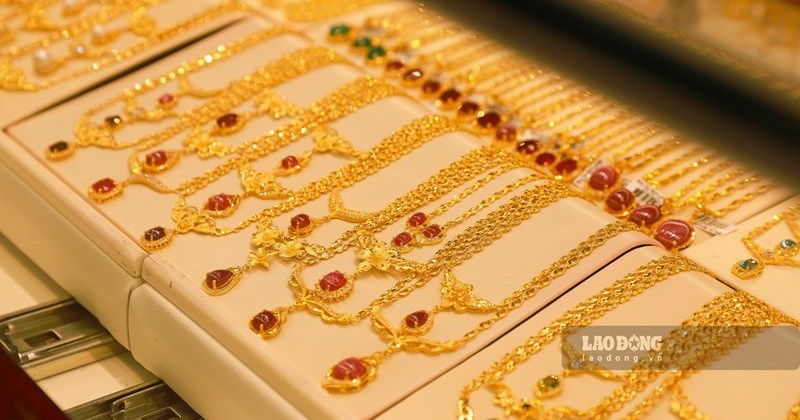 Giá vàng vẫn sáng sủa khi lệnh ngừng bắn kéo dài gây bất ổn