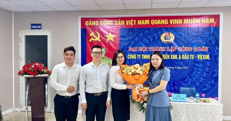 100% of VietXim Company employees join the Vietnam Trade Union