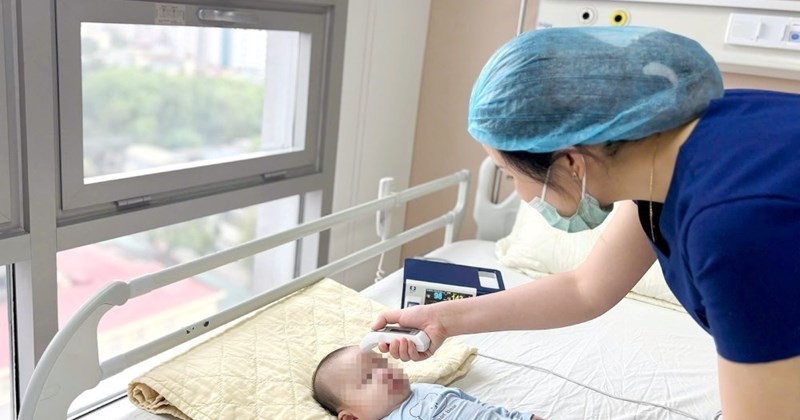 Tay chân miệng vào mùa, trẻ dễ diễn biến nặng nếu chủ quan