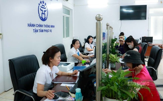 The Ministry of Home Affairs proposes that the base salary is expected to be increased to 2.53 million VND/month from July 1, 2026. Photo: Hai Nguyen