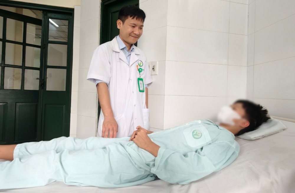 12-year-old male student with urethral damage due to a class prank has recovered. Photo: BVCC
