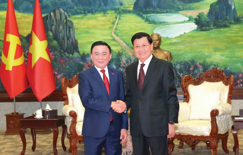 Politburo Member, Standing Secretary of the Secretariat Tran Cam Tu meets with General Secretary, President of Laos Thongloun Sisoulith during the visit and working trip to the Lao People's Democratic Republic by the high-level Vietnamese delegation in April 2026. Photo TTXVN
