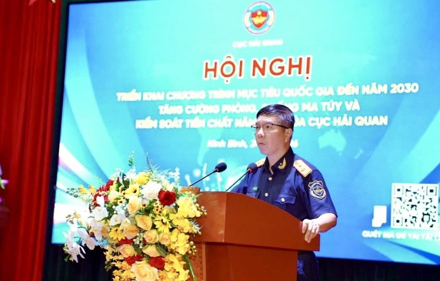 Deputy Director of Customs Department Luu Manh Tuong speaks at the conference to deploy the National Target Program on Drug Prevention and Control to 2030. Photo: Customs Department