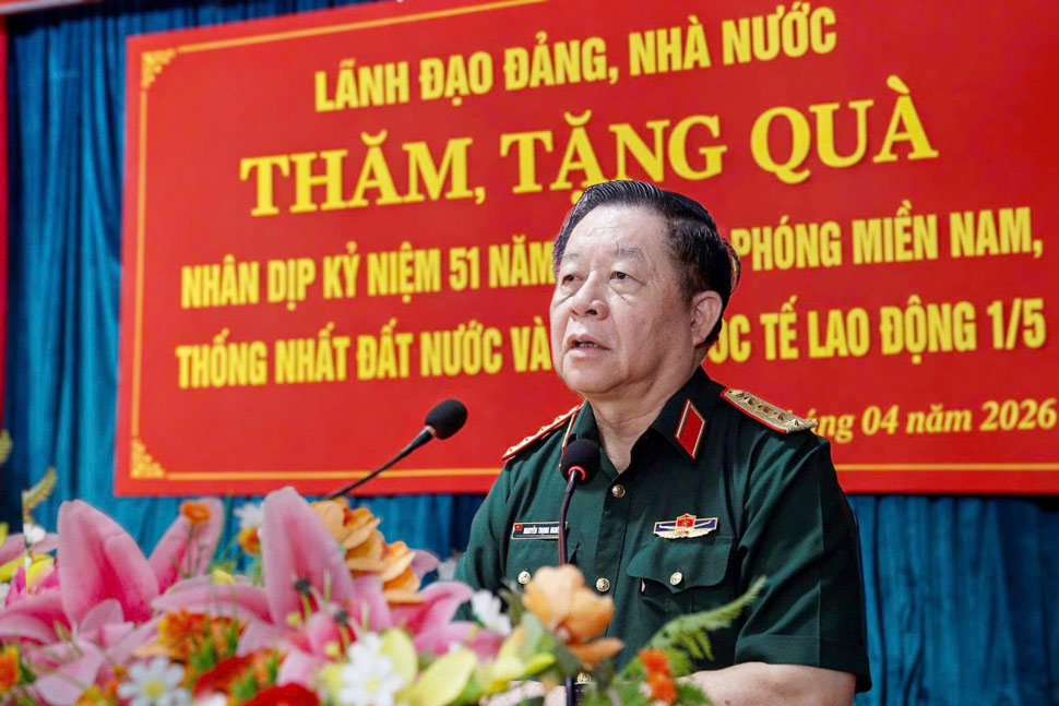 Đại tướng Nguyễn Trọng Nghĩa phát biểu. Ảnh: Hoài Phương