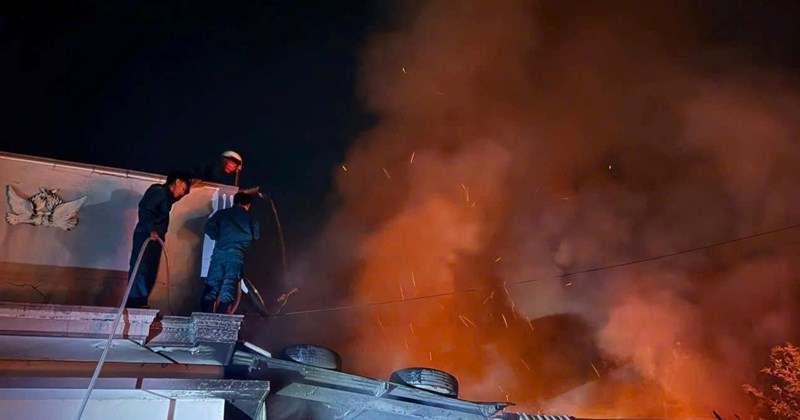 Khánh Hòa: Cháy lớn tại cơ sở sửa chữa lốp xe lúc đêm khuya
