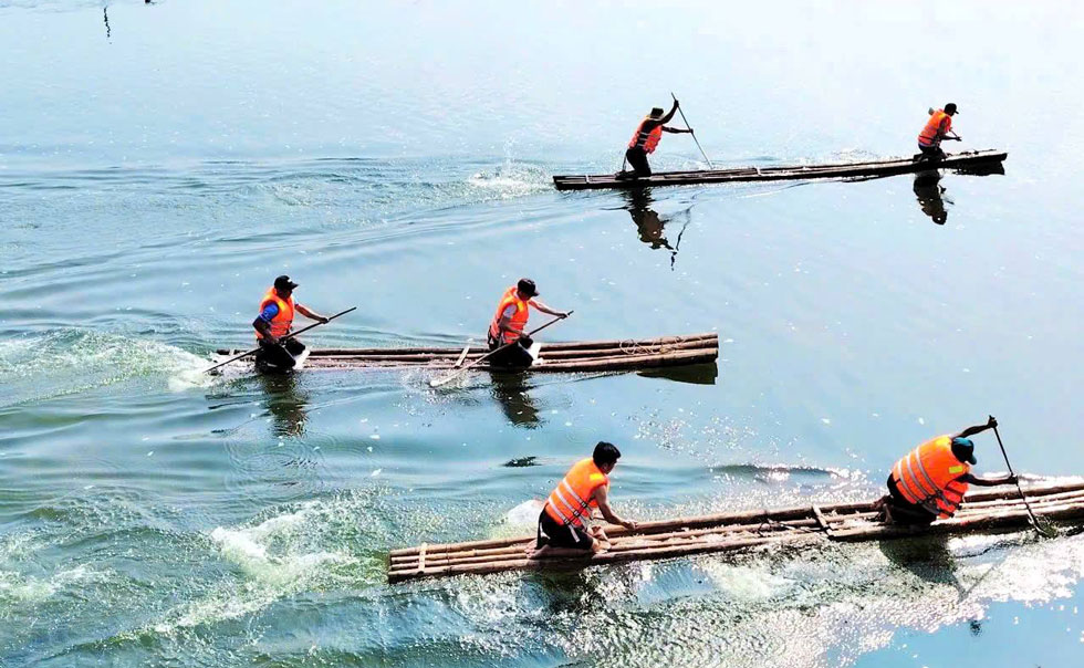 Nhiều tour du lịch khám phá danh thắng hồ Thác Bà sẽ được triển khai xuyên suốt kỳ nghỉ lễ và kéo dài trong cả năm 2026. Ảnh: Cổng TTĐT Lào Cai