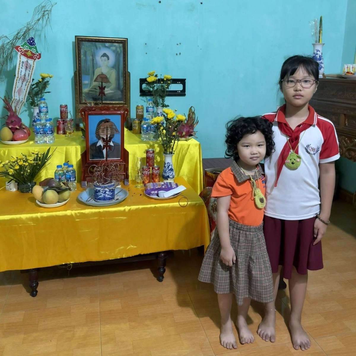 Sister Nguyen Thi Anh Hong (in Vinh Lai commune, Hai Phong) is an orphan. Photo: Pham Luong Thien