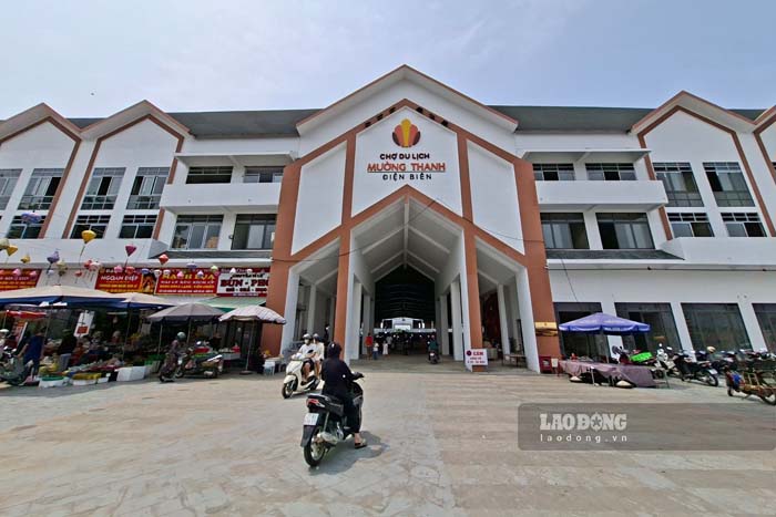 Khu vực chợ thương mại du lịch Mường Thanh. Ảnh: PV