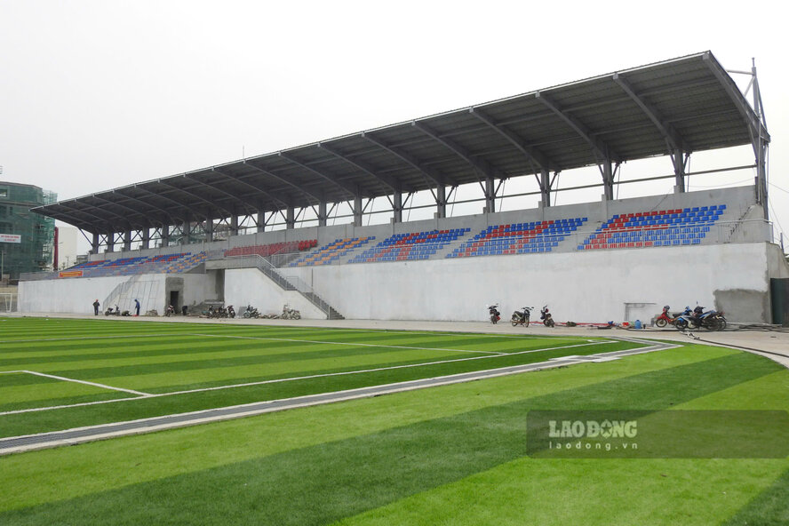 Sân vận động đã gần hoàn thiện. Ảnh: Tô Công