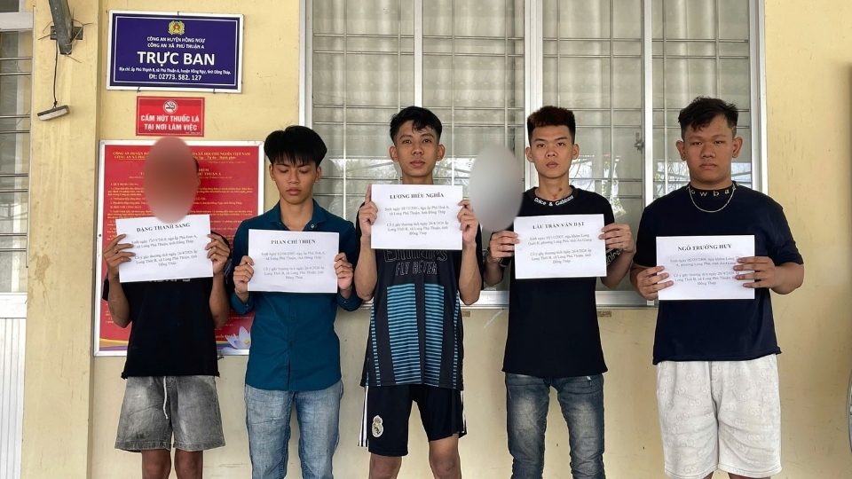 Công an xã Long Phú Thuận (Đồng Tháp) đang củng cố hồ sơ, làm rõ hành vi của nhóm đối tượng liên quan vụ cố ý gây thương tích. Ảnh: Công an Đồng Tháp