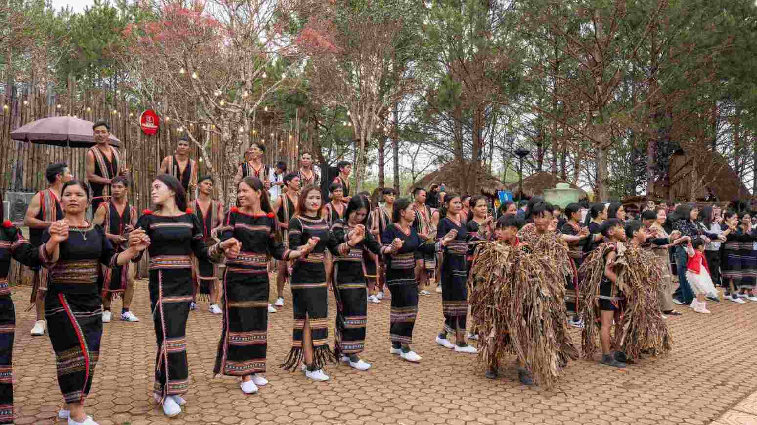 Mang Den, Quang Ngai becomes an attractive destination, attracting tourists. Photo: Tra Ban