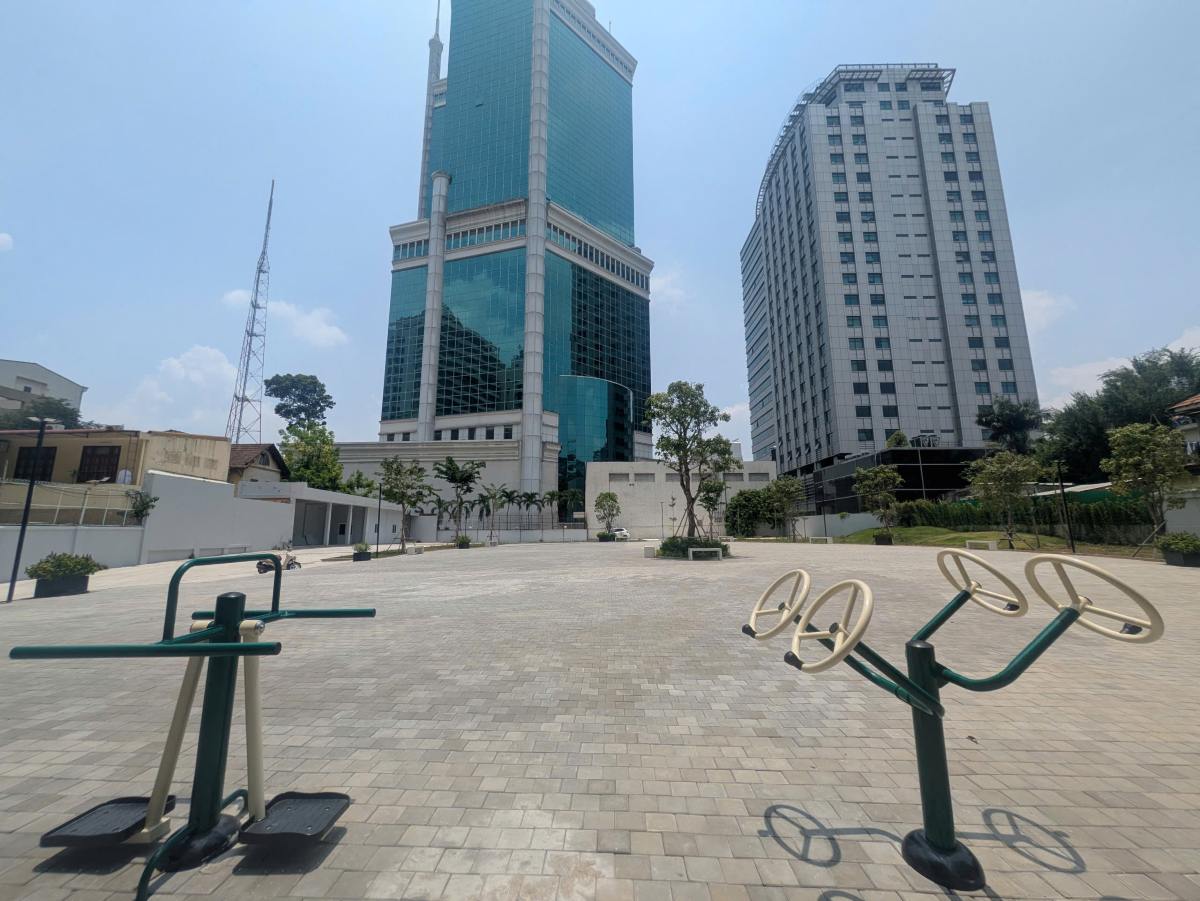 Khu đất 33 Nguyễn Du, 34-36-42 Chu Mạnh Trinh (phường Sài Gòn) được sử dụng tạm làm công viên, vườn hoa phục vụ người dân dịp Tết 2026 vừa qua. Ảnh: Anh Tú