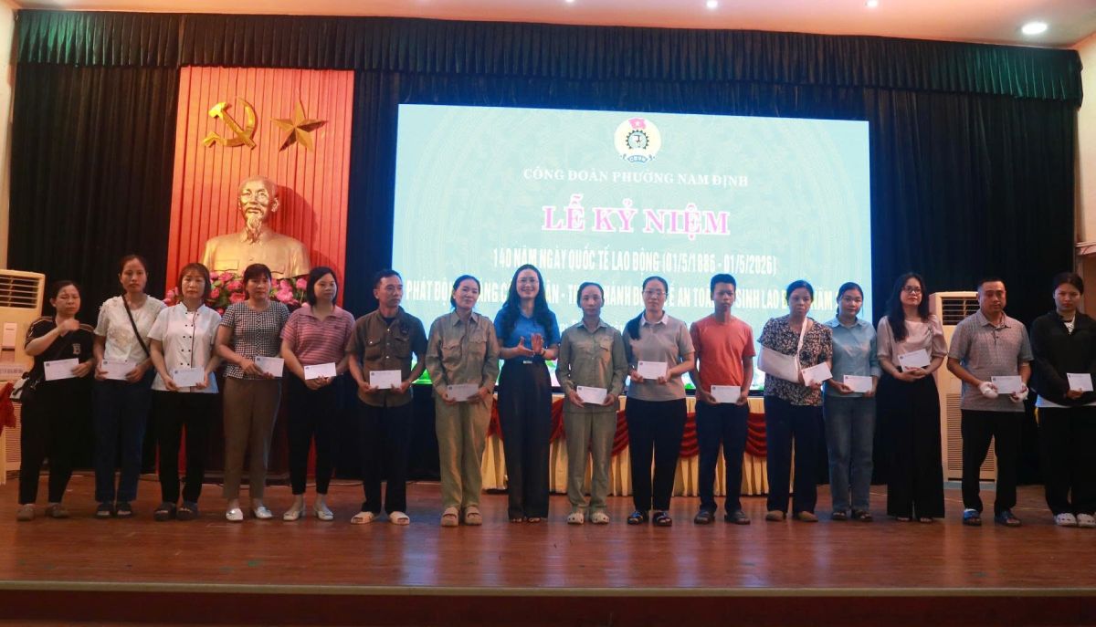 Nam Dinh Ward Trade Union, Ninh Binh province launches Workers' Month 2026. Photo: Ha Vi