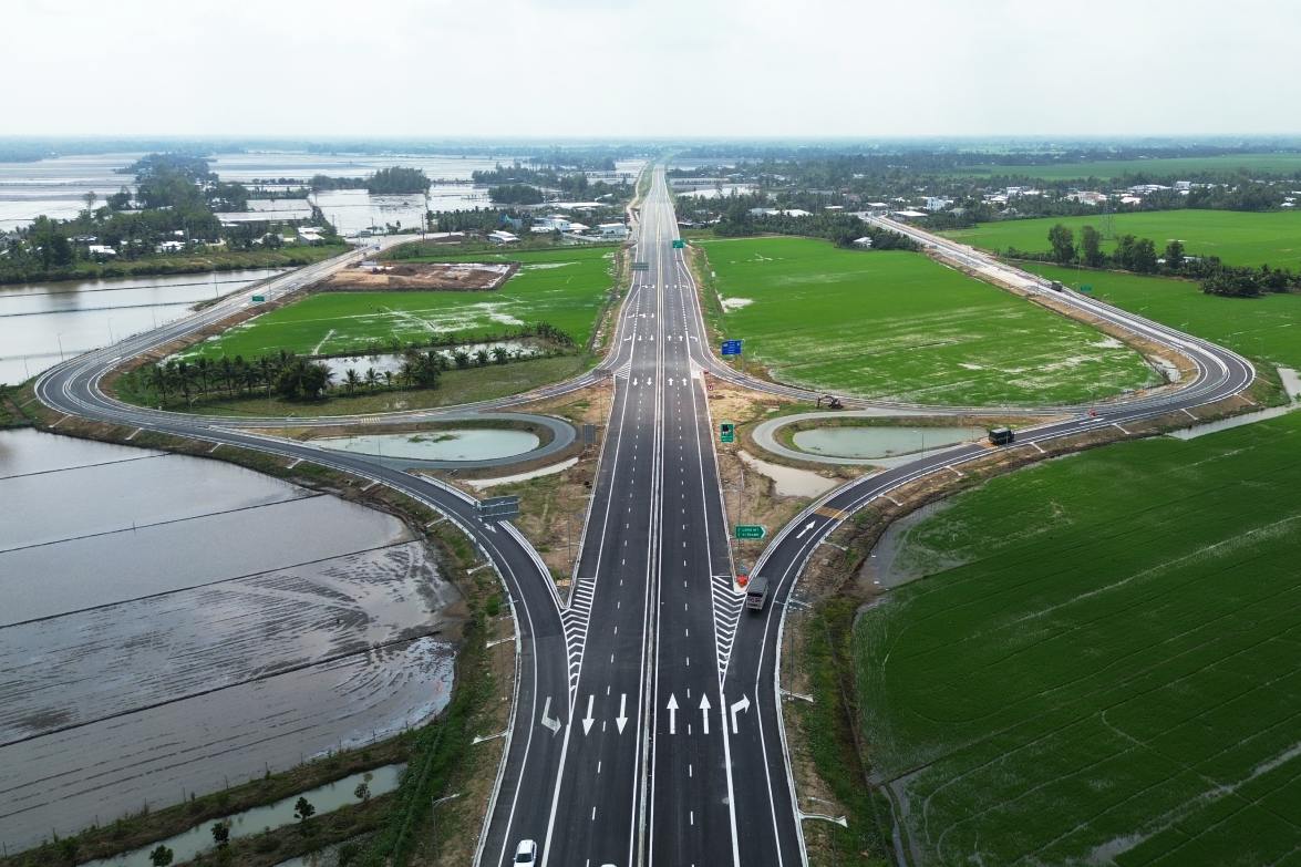 Nút giao IC5 thuộc cao tốc Cần Thơ - Cà Mau. Ảnh: Tạ Quang