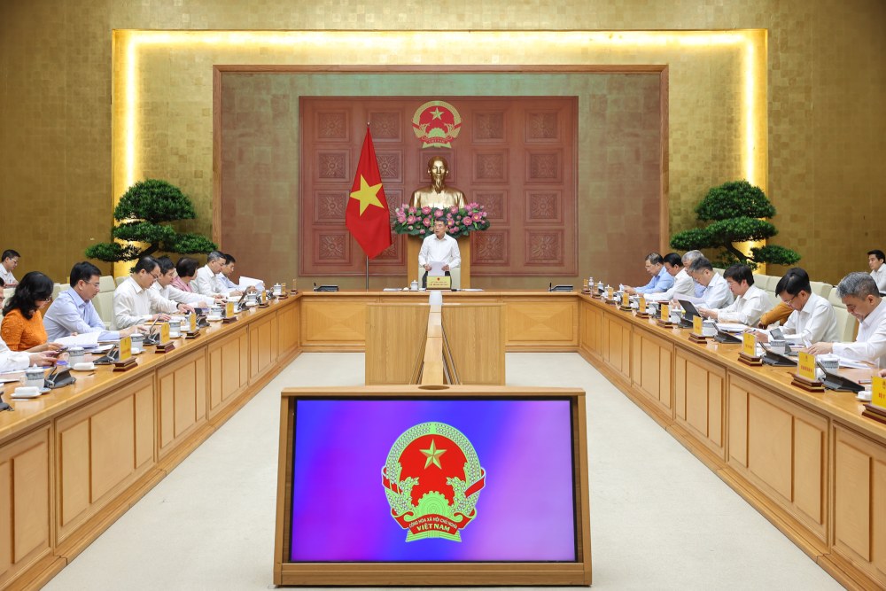 Thủ tướng Chính phủ Lê Minh Hưng chủ trì cuộc làm việc với Bộ Tài chính. Ảnh: VGP