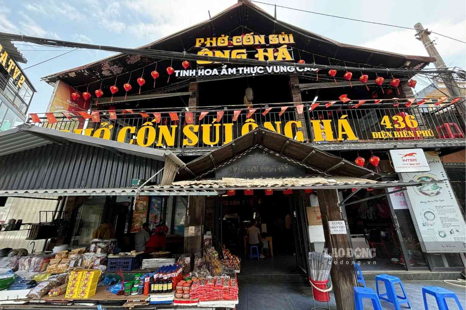 Quán nằm ở trục đường Điện Biên Phủ, thuận tiện cho du khách tìm về thưởng thức đặc sản Sa Pa. Ảnh: Nguyễn Đạt