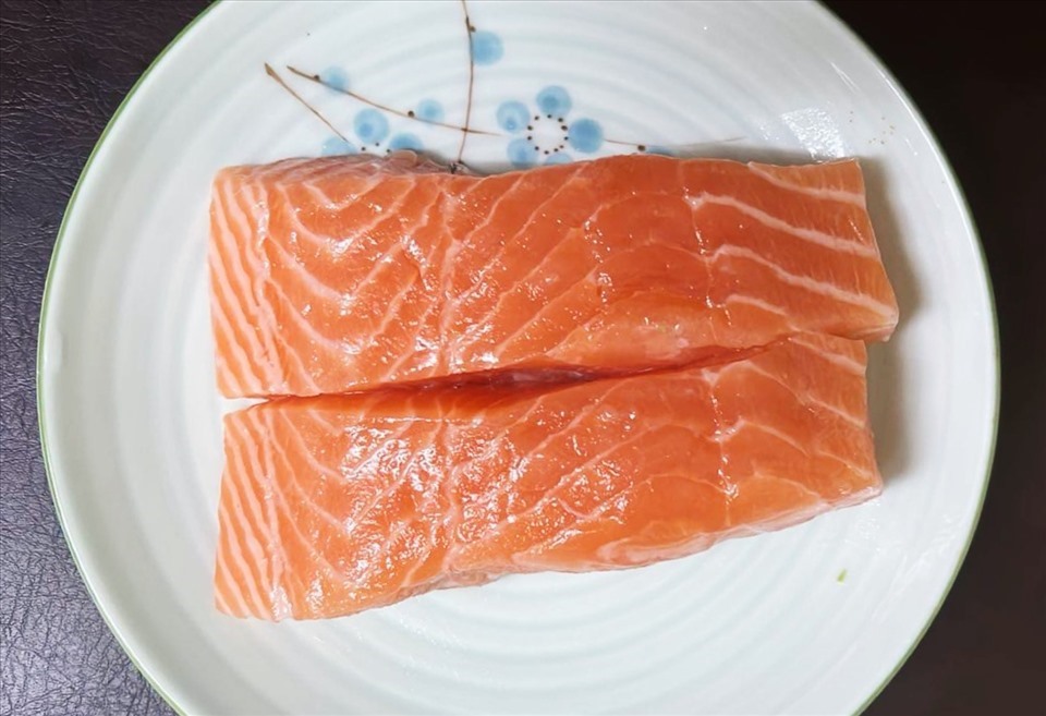 Protein-rich salmon helps increase energy and is good for health. Photo: Thanh Thanh