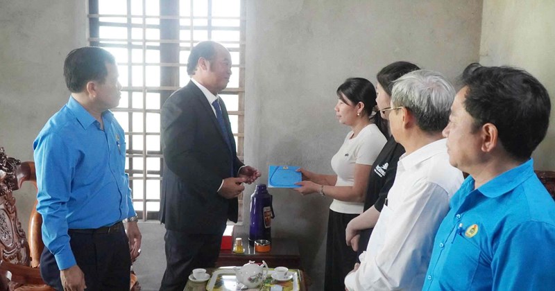 Công nhân Huế được hỗ trợ nhà "Mái ấm Công đoàn