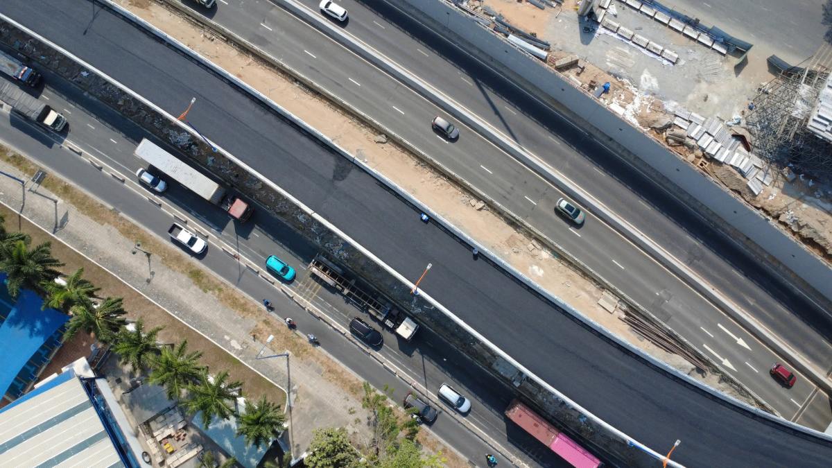 Hiện dự án nhánh cầu N3 đã hoàn thiện, mặt cầu đã trải thảm nhựa. Ảnh: Minh Tâm