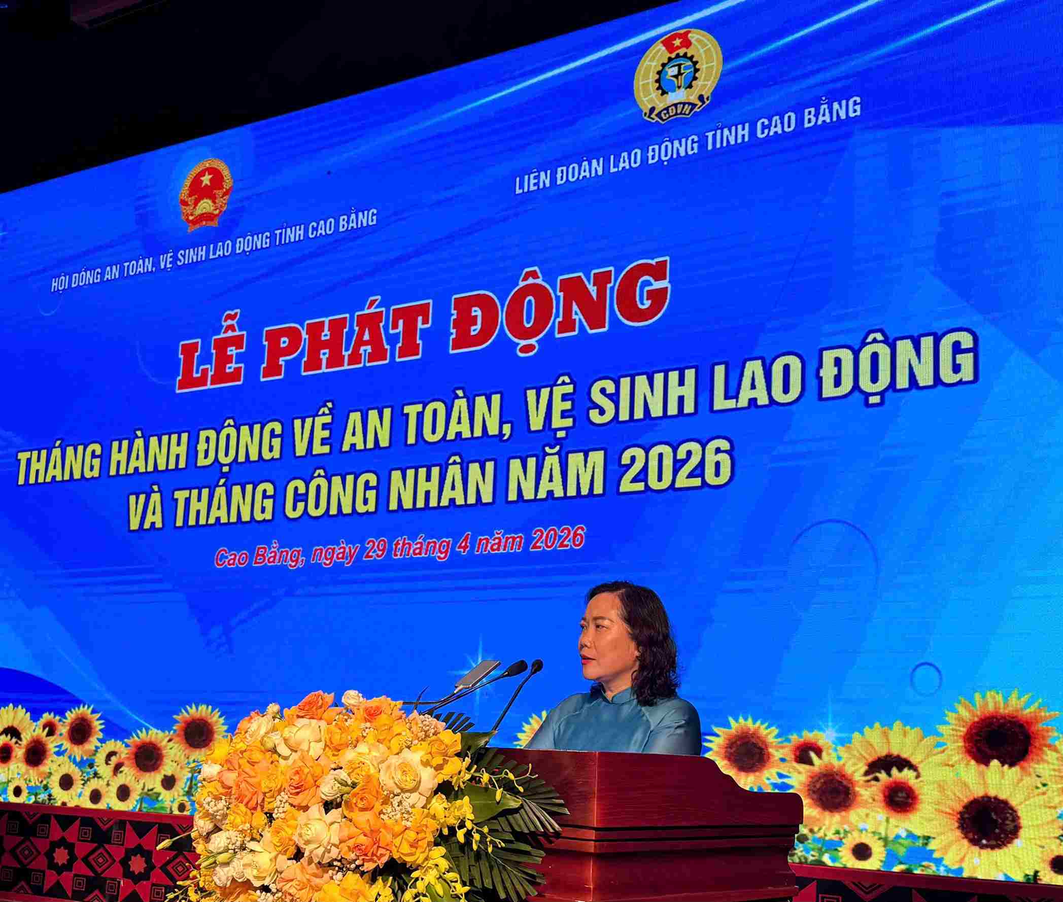 Bà Hà Nhật Lệ, Tỉnh uỷ viên, Phó Chủ tịch UBND tỉnh Cao Bằng phát biểu chỉ đạo tại lễ phát động. Ảnh: Đàm Tự