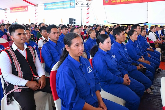 Đông đảo cán bộ, nhân viên, người lao động của đơn vị và nhân dân trên địa bàn tham gia Lễ phát động Tháng Công nhân và hưởng ứng Tháng hành động về an toàn, vệ sinh lao động năm 2026. Ảnh: Ban Công đoàn Quốc phòng cung cấp