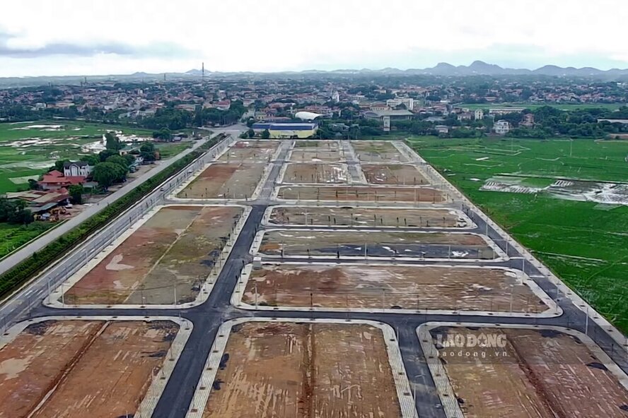 フートー省ラムタオコミューンにある広大な競売地。写真:トー・コン