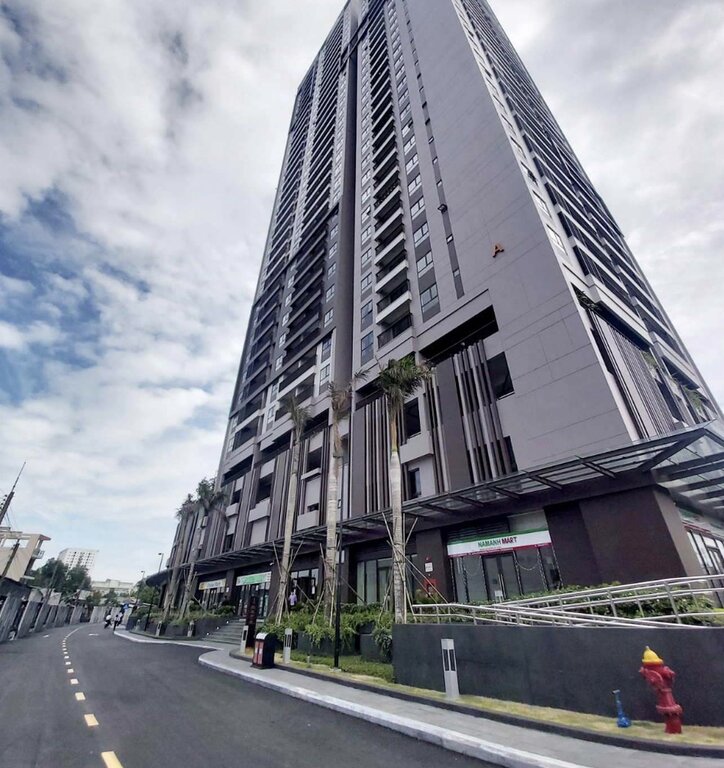 Disputes erupt during the transition between two terms of the Management Board of Opal Boulevard apartment building. Photo: Anh Dung