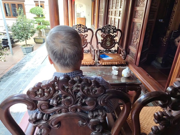 Thương binh Đ.T.Đ trao đổi với phóng viên Báo Lao Động. Ảnh: Xuyên Đông