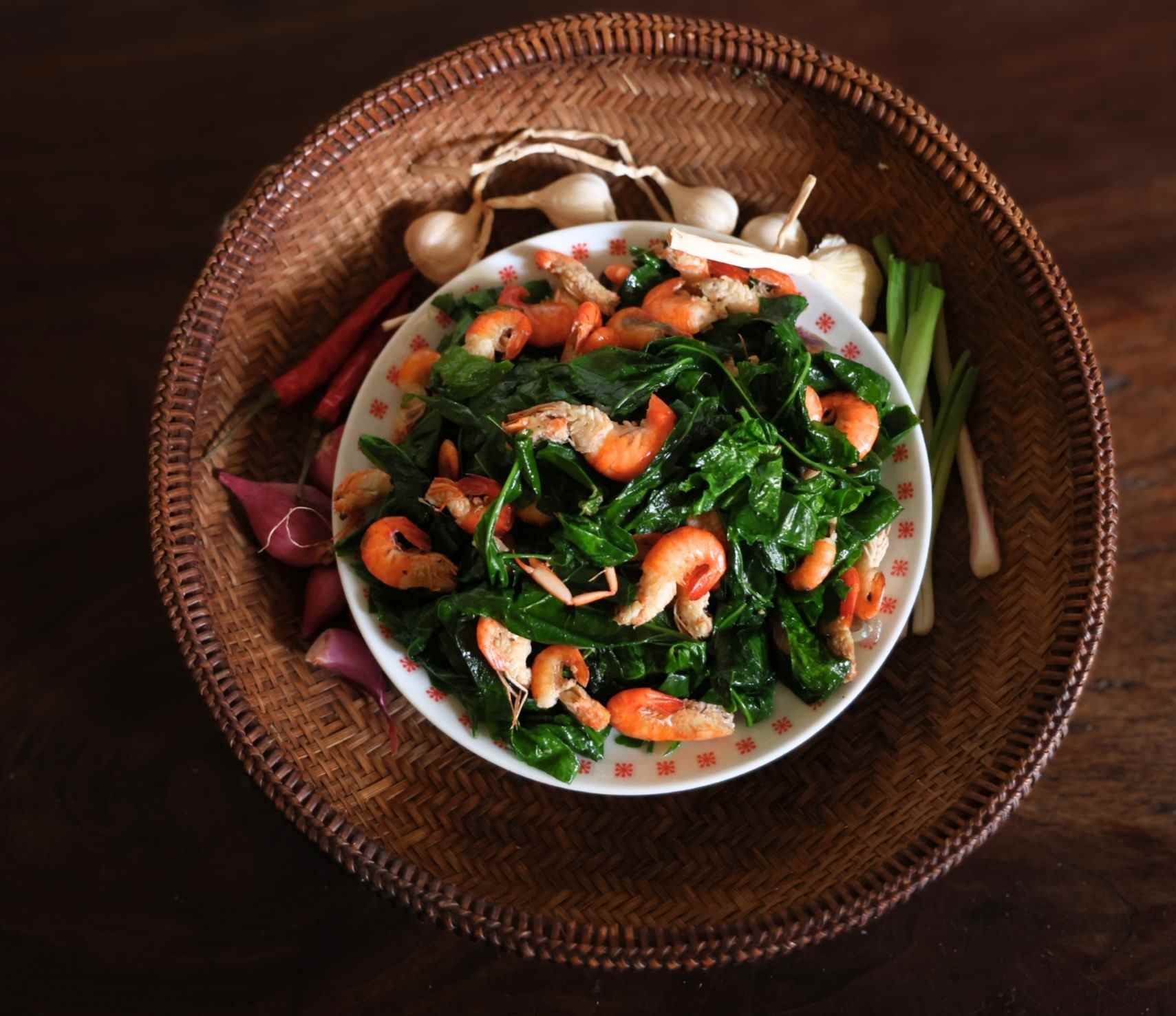 Món rau ngót rừng xào tôm chế biến đơn giản nhưng đậm đà, giữ trọn vị ngọt tự nhiên của rau rừng. Ảnh: Thanh An