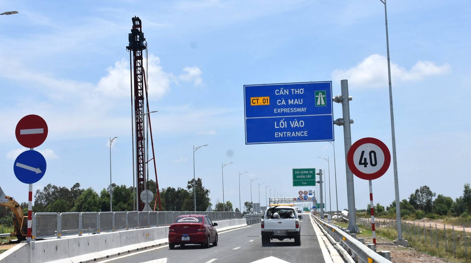 Hau Giang - Ca Mau expressway section reopens to traffic. Photo: Nhat Ho.