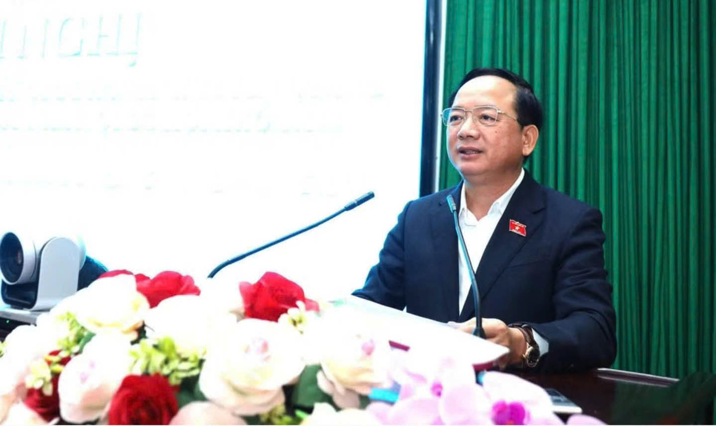 Trưởng ban Tuyên giáo và Dân vận Trung ương Trịnh Văn Quyết phát biểu tại cuộc tiếp xúc cử tri. Ảnh: Khánh Toàn.