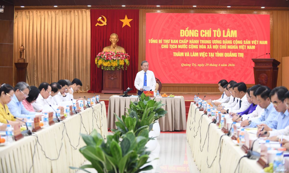 Tổng Bí thư, Chủ tịch nước Tô Lâm và đoàn công tác của Trung ương làm việc với Ban Thường vụ Tỉnh ủy Quảng Trị. Ảnh: H.Minh