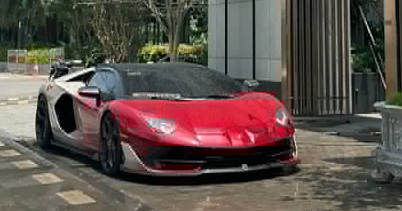 Lamborghini Aventador độ SVJ Roadster lăn bánh trên phố Hà Nội