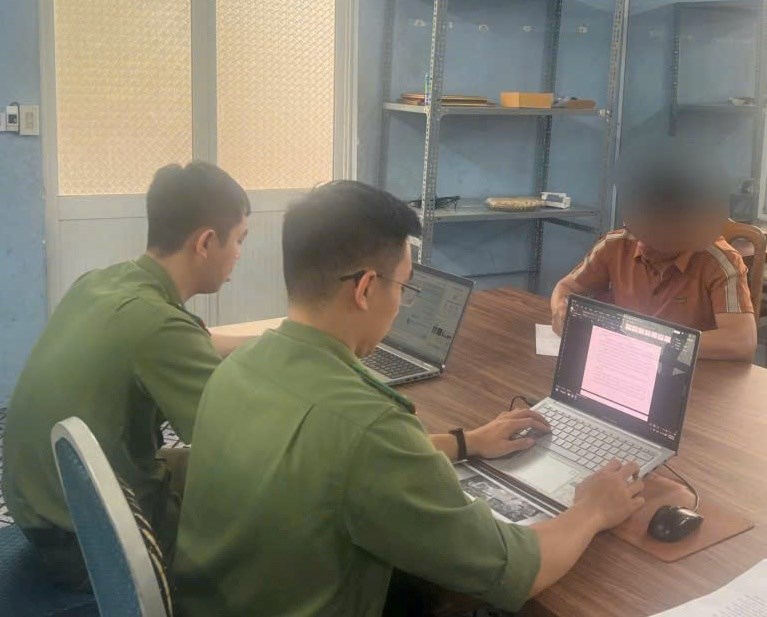 P.T.N tại cơ quan Công an. Ảnh: Công an Hải Phòng