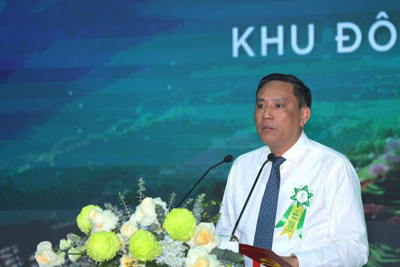 Phó Bí thư Thường trực Tỉnh ủy Lào Cai Hoàng Giang phát biểu tại lễ khởi công. Ảnh: Đinh Đại 