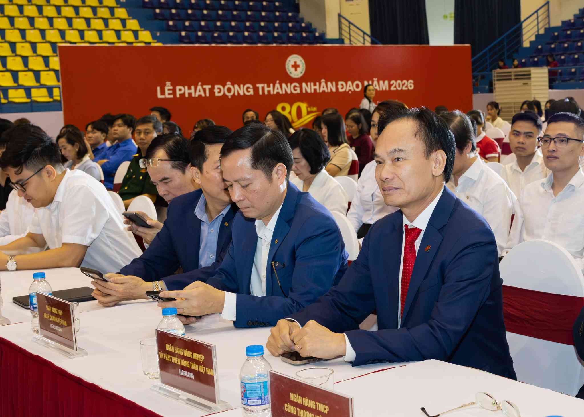 Đồng chí Trần Văn Dũng - Thành viên HĐTV Agribank  tham dự Lễ phát động Tháng Nhân đạo năm 2026 