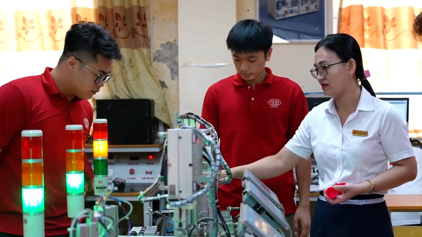 Kỹ thuật cơ điện tử vẫn giữ vững vị thế là một trong những ngành kỹ thuật “hot” và giàu tiềm năng. Ảnh: Trang Trang 