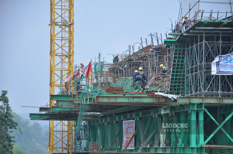 Đây sẽ là tuyến kết nối giao thương quan trọng với Trung Quốc khi đưa vào sử dụng. Ảnh: Đinh Đại