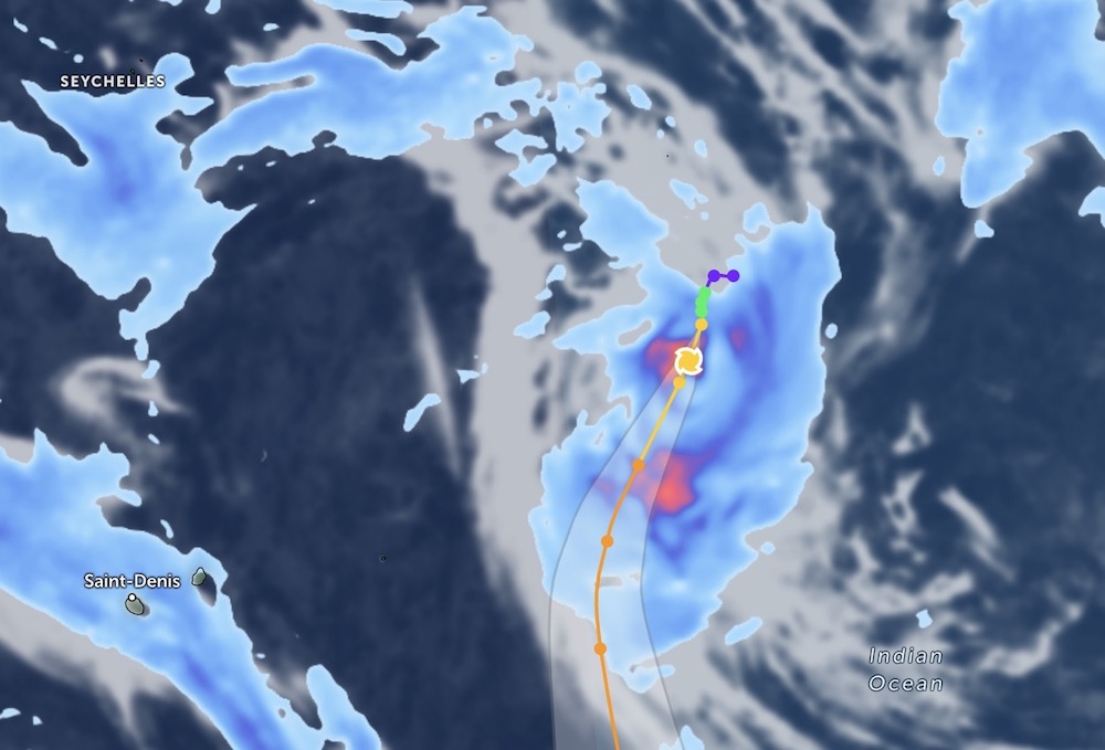 Tropical depression becomes Typhoon Indusa, pouring rain over a wide area. Photo: DWD